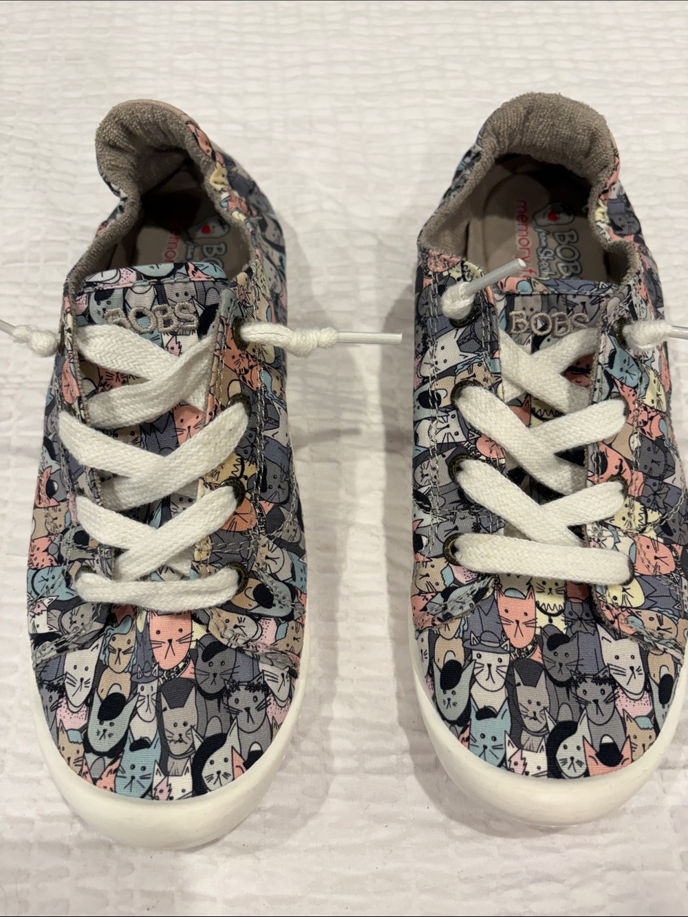 Bob’s from Skechers Women’s Cat Pattern Casual Lace-Up Sneakers
Size 8 - Picture 2 of 5
